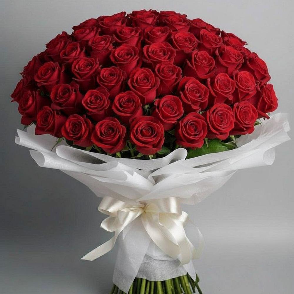 Букет 101 Красная роза Блэк Мэджик в Усть-Куломе