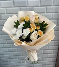 Букет цветов из:  Розы и Хризантемы в Усть-Куломе