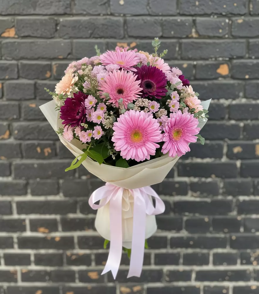 Букет цветов из: Герберы и Хризантемы в Усть-Куломе