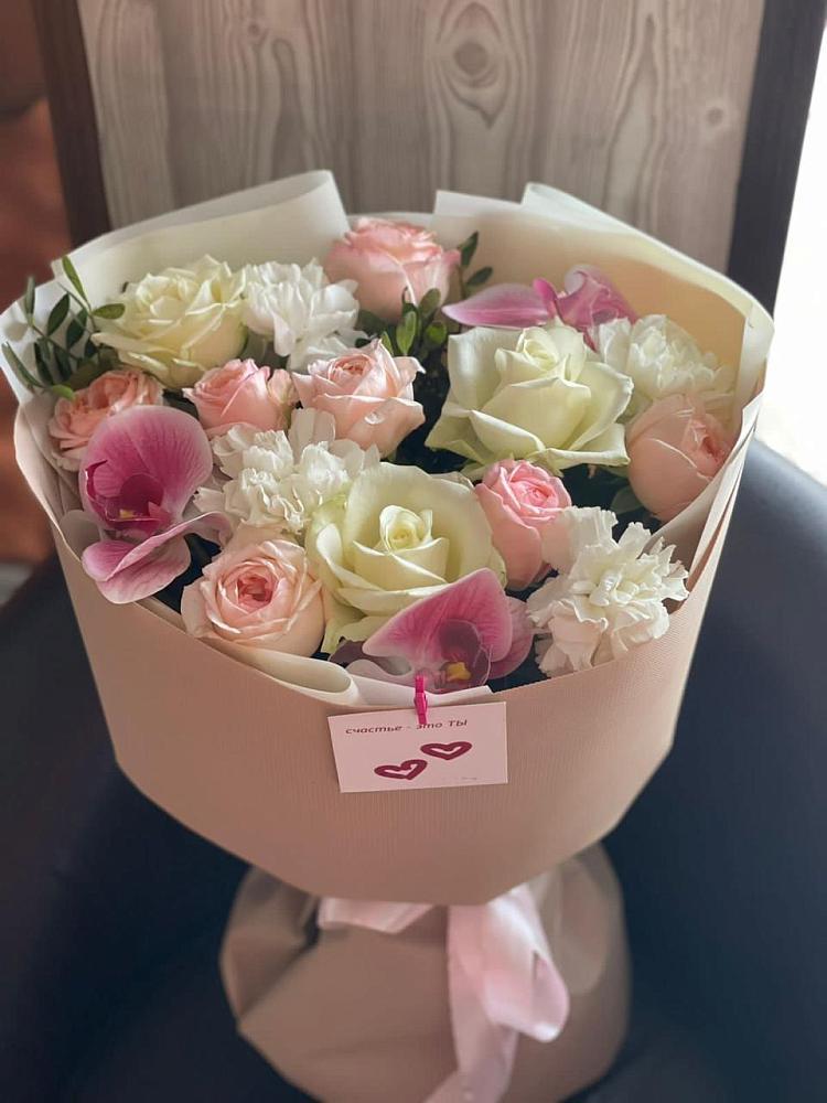 Букет цветов из: Орхидеи, Розы и Гвоздики в Усть-Куломе