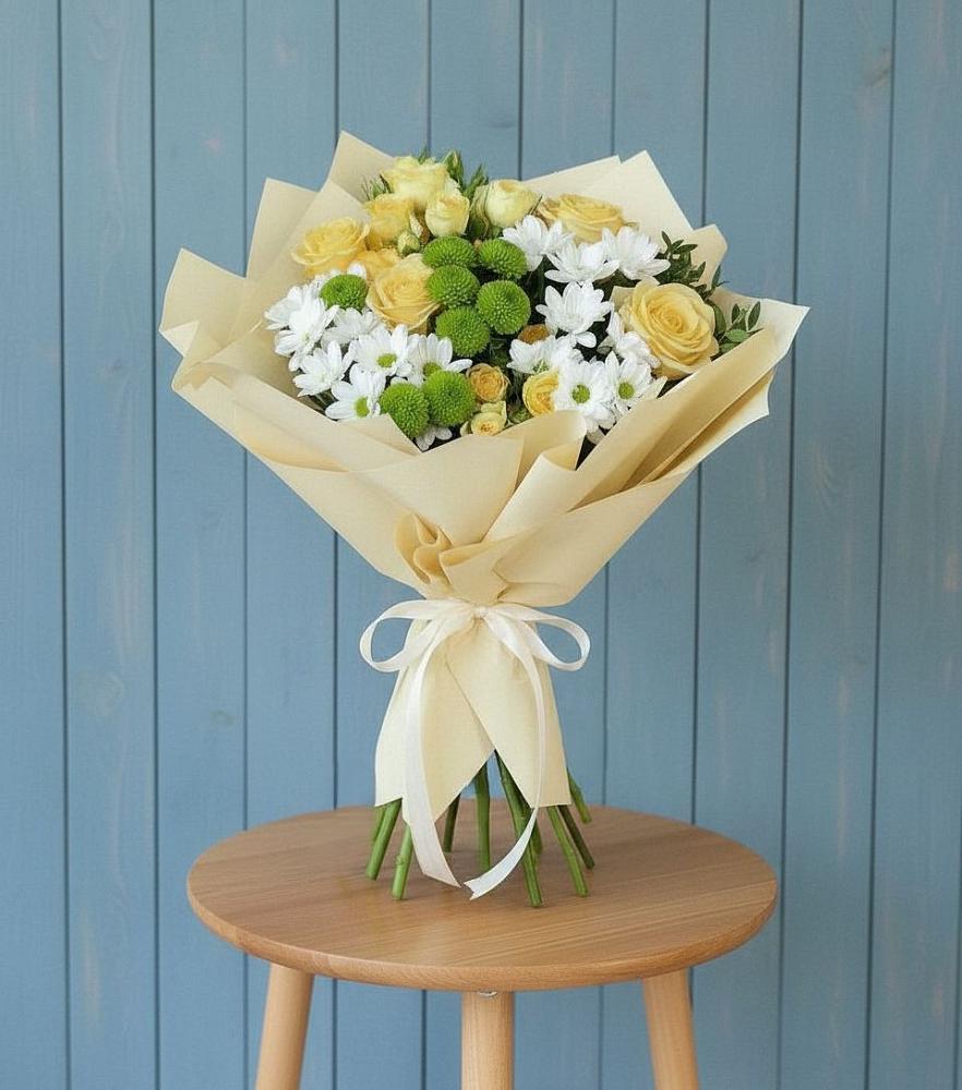 Букет цветов из: Хризантемы и Розы в Усть-Куломе