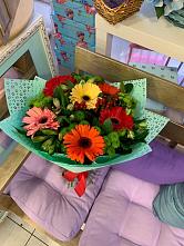 Букет цветов из:  Герберы, Хризантемы и Альстромерии #REPLACE_PRED# Усть-Куломе