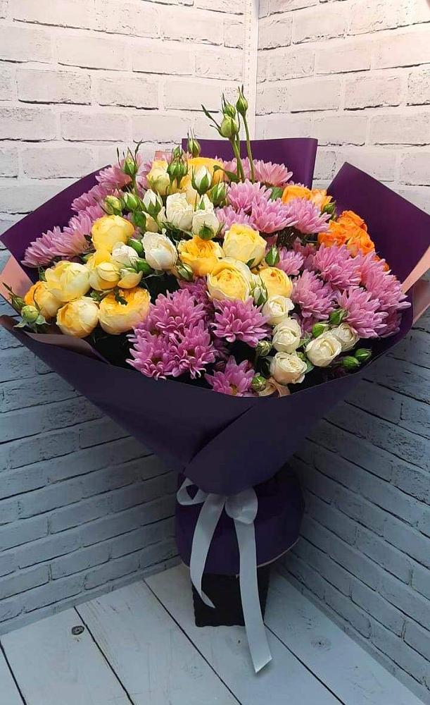 Букет цветов из: Хризантемы и Розы в Усть-Куломе