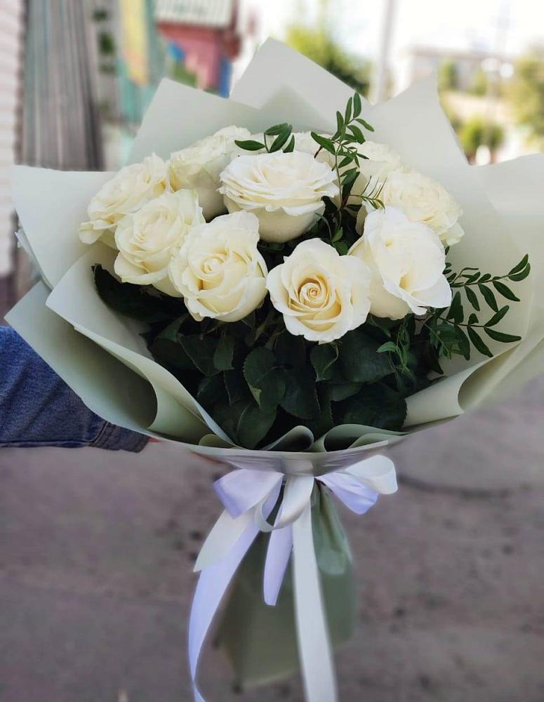 Букет Белые розы Проуд в Усть-Куломе