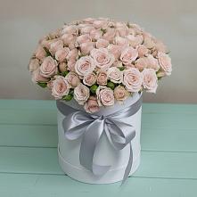 Цветочная композиция из Розы в шляпной коробке в Усть-Куломе