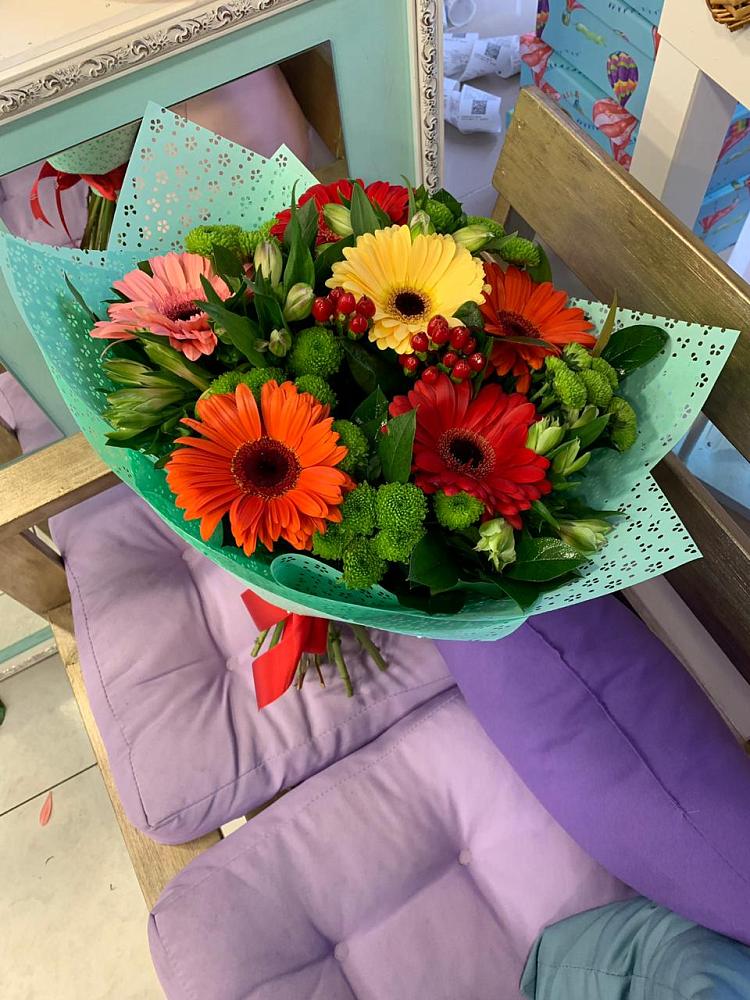 Букет цветов из: Герберы, Хризантемы и Альстромерии в Усть-Куломе