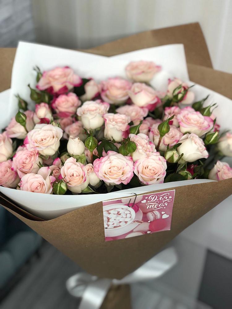 Букет цветов из: Розы в Усть-Куломе