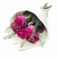 Букет цветов из:  Розы в Усть-Куломе