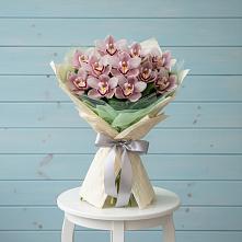 Букет цветов из:  Орхидеи и Розы #REPLACE_PRED# Усть-Куломе