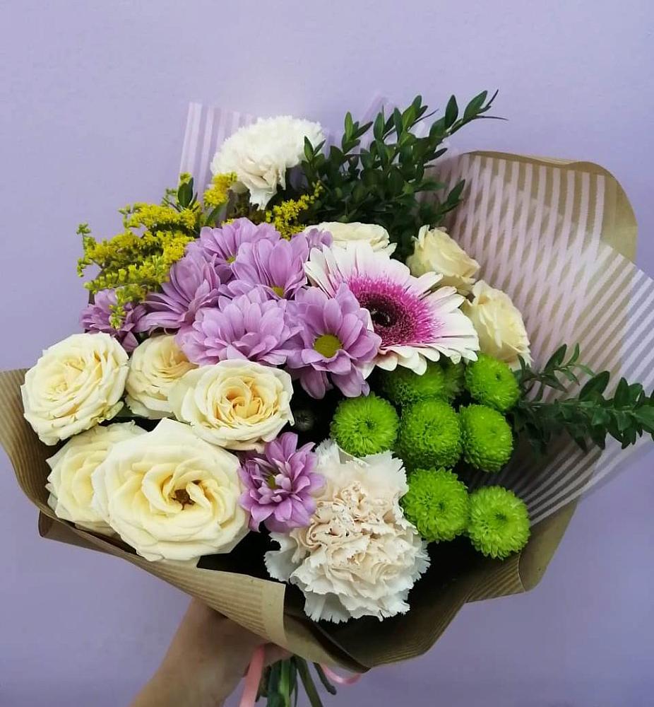 Букет цветов из: Хризантемы, Розы, Гвоздики и Герберы в Усть-Куломе