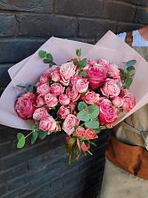 Букет розы в пальмах в Усть-Куломе Букет цветов из: Розы в Усть-Куломе