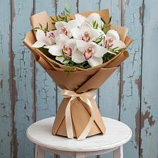 Букет цветов из:  Орхидеи и Розы в Усть-Куломе