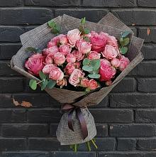 Букет цветов из:  Розы в Усть-Куломе