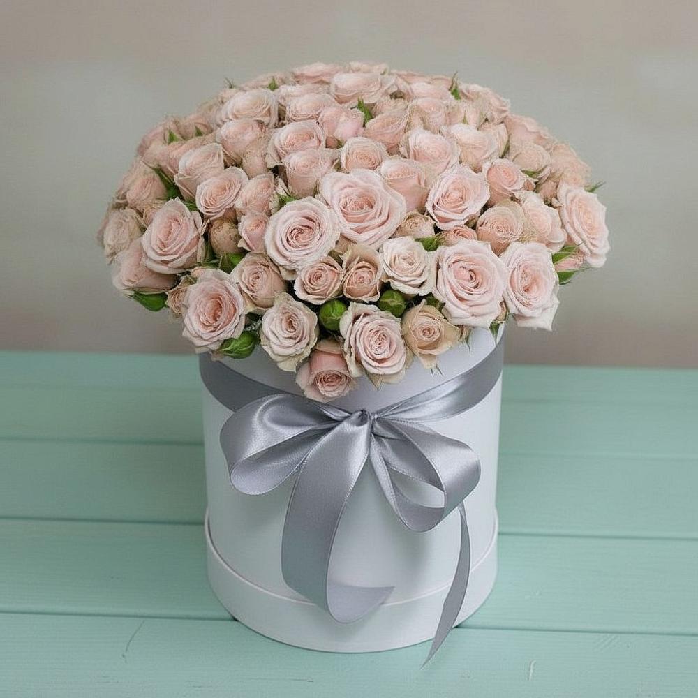 Цветочная композиция из Розы в шляпной коробке в Усть-Куломе