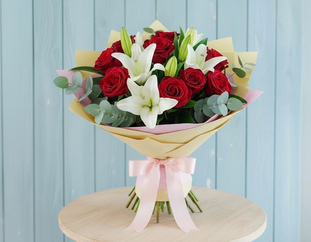 Букет цветов из: Лилии и Розы в Усть-Куломе